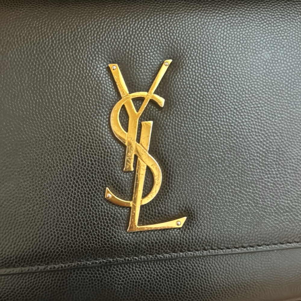 Saint Laurent
Kate Medium YSL Crossbody Bag in Grained Leather - Picture 3 of 11